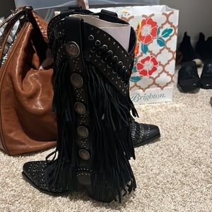 Dingo Dingo Ladies Dyani 13"'
Layered Fringe & Concho
Leather Boots